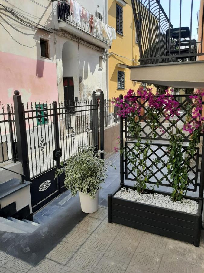 La Magnolia Rooms Procida Exterior foto